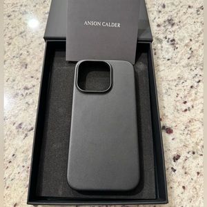 Never used Anson Calder iPhone 14pro black calfskin leather MagSafe wallet